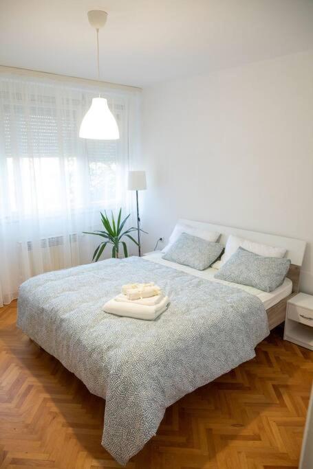 Dora Apartment Ni Exterior foto